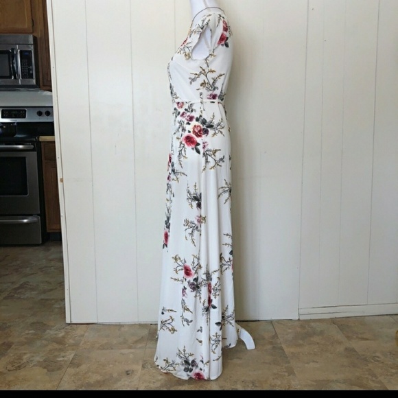 Beautiful floral wrap dress NWOT - Picture 3 of 4
